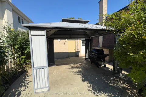 254 Louis Drive, ON L5B 1Y9