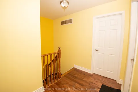 32 Summerdale Crescent, ON L6X 4V8