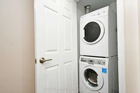 32 Summerdale Crescent, ON L6X 4V8