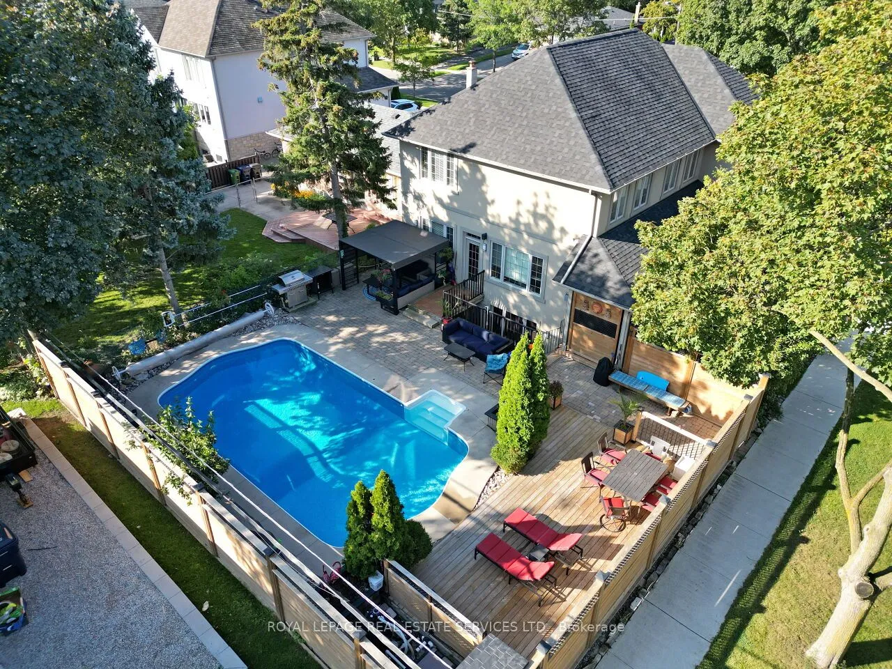 37 Maydolph Road, ON M9B 1V9