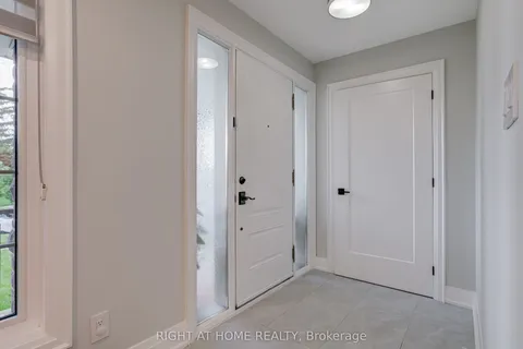 260 Louis Drive, ON L5B 1Y9