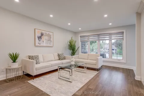 260 Louis Drive, ON L5B 1Y9