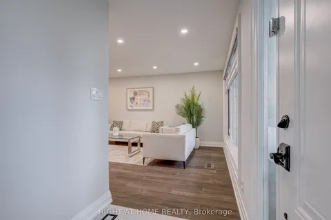 260 Louis Drive, ON L5B 1Y9