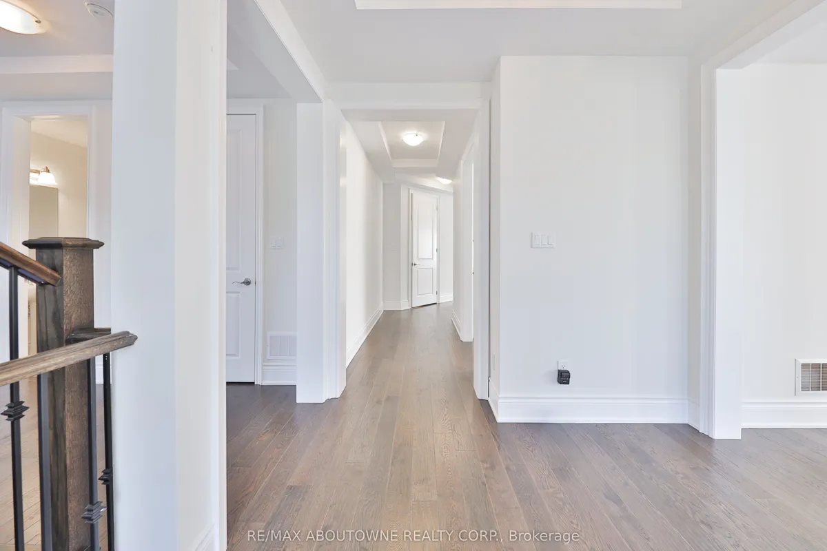 2163 Vineland Crescent, ON L6H 0J6