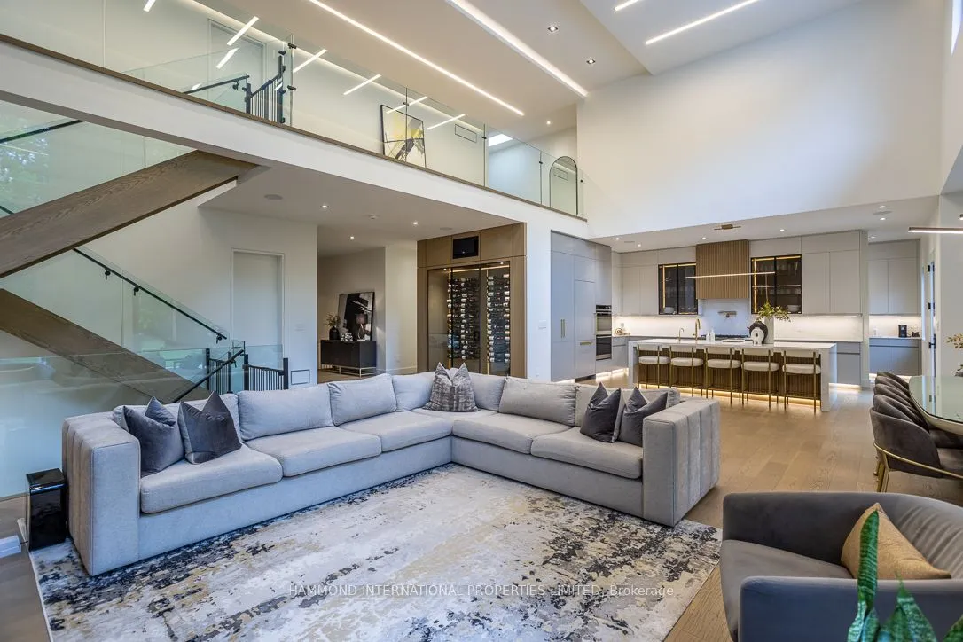 14 Penhale Drive, ON M9P 2X4