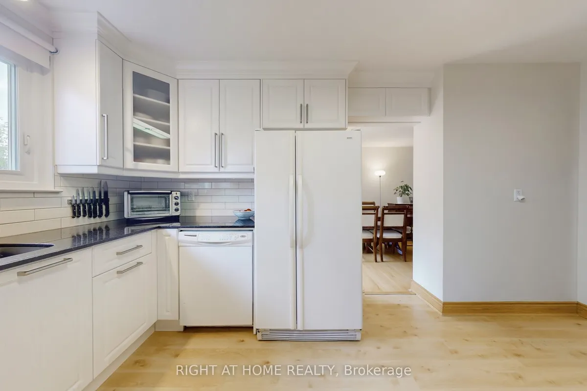 1592 Otterby Road, ON L4X 1W7