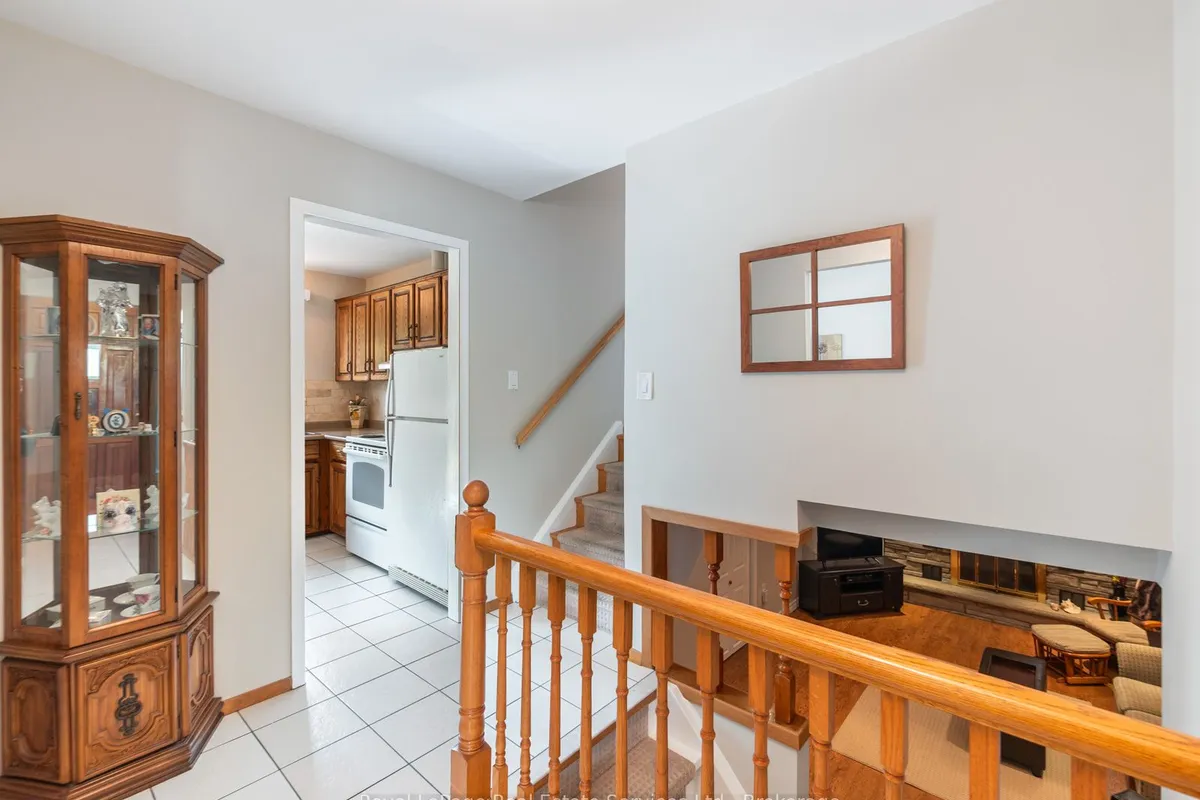 1 Mosswood Lane, ON M9V 1M3