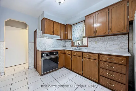 47 Brawley Avenue, ON M8Z 4Z5