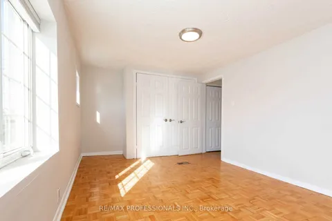 5 Teston Boulevard, ON M6N 4R9