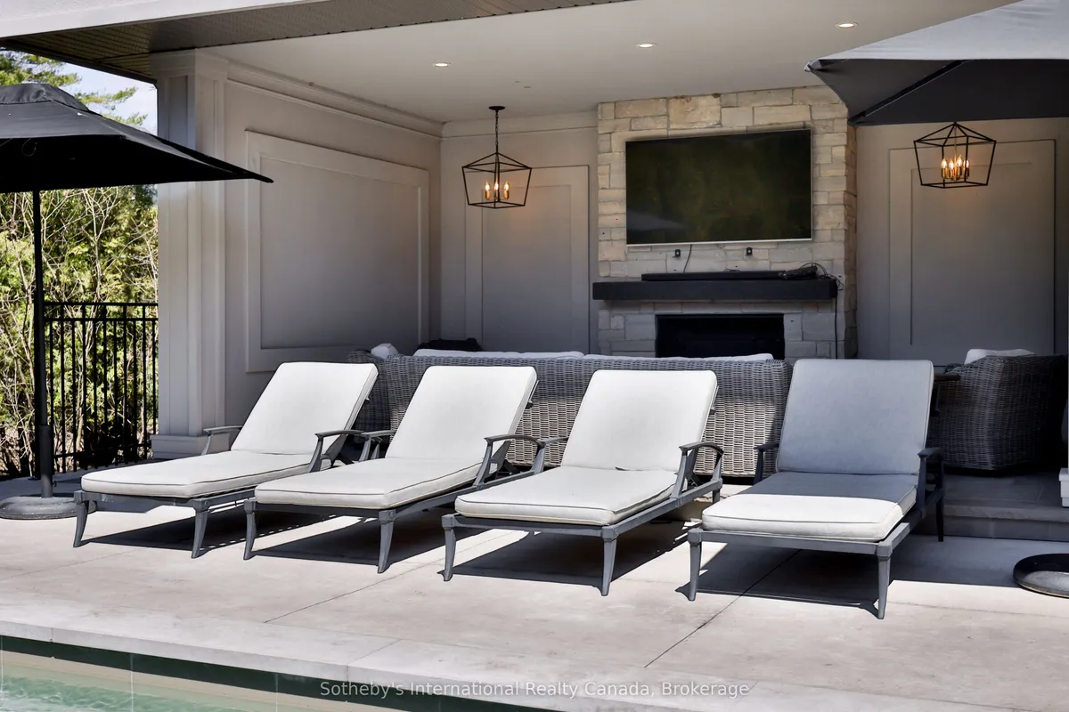 1497 Lakeshore Road, ON L6L 1G5