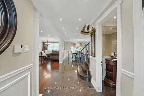 215 Anastasia Terrace, ON L5B 3A5