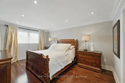 215 Anastasia Terrace, ON L5B 3A5