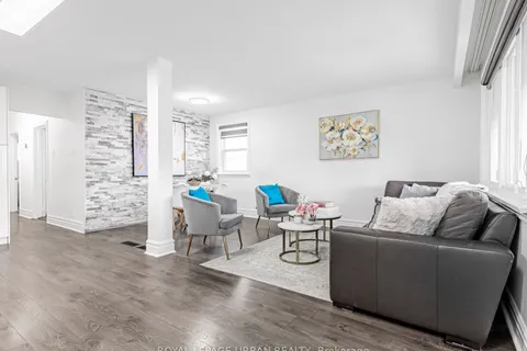 15 Maple Bush Avenue, ON M9N 1S7