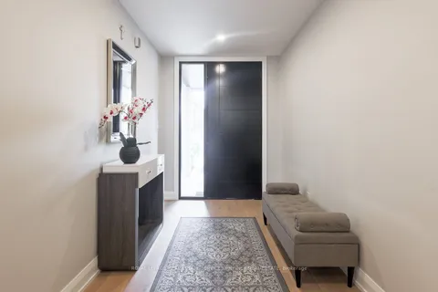 105 Tenth Street, ON M8V 3E9