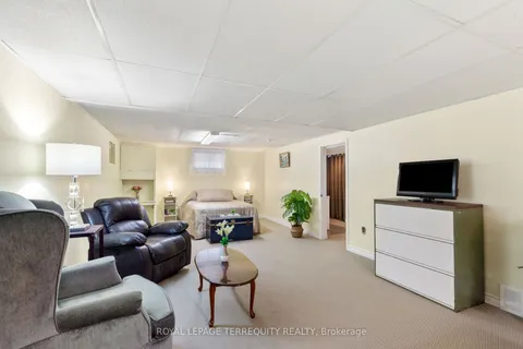 353 KINGSLEIGH Court, ON L9T 1X6