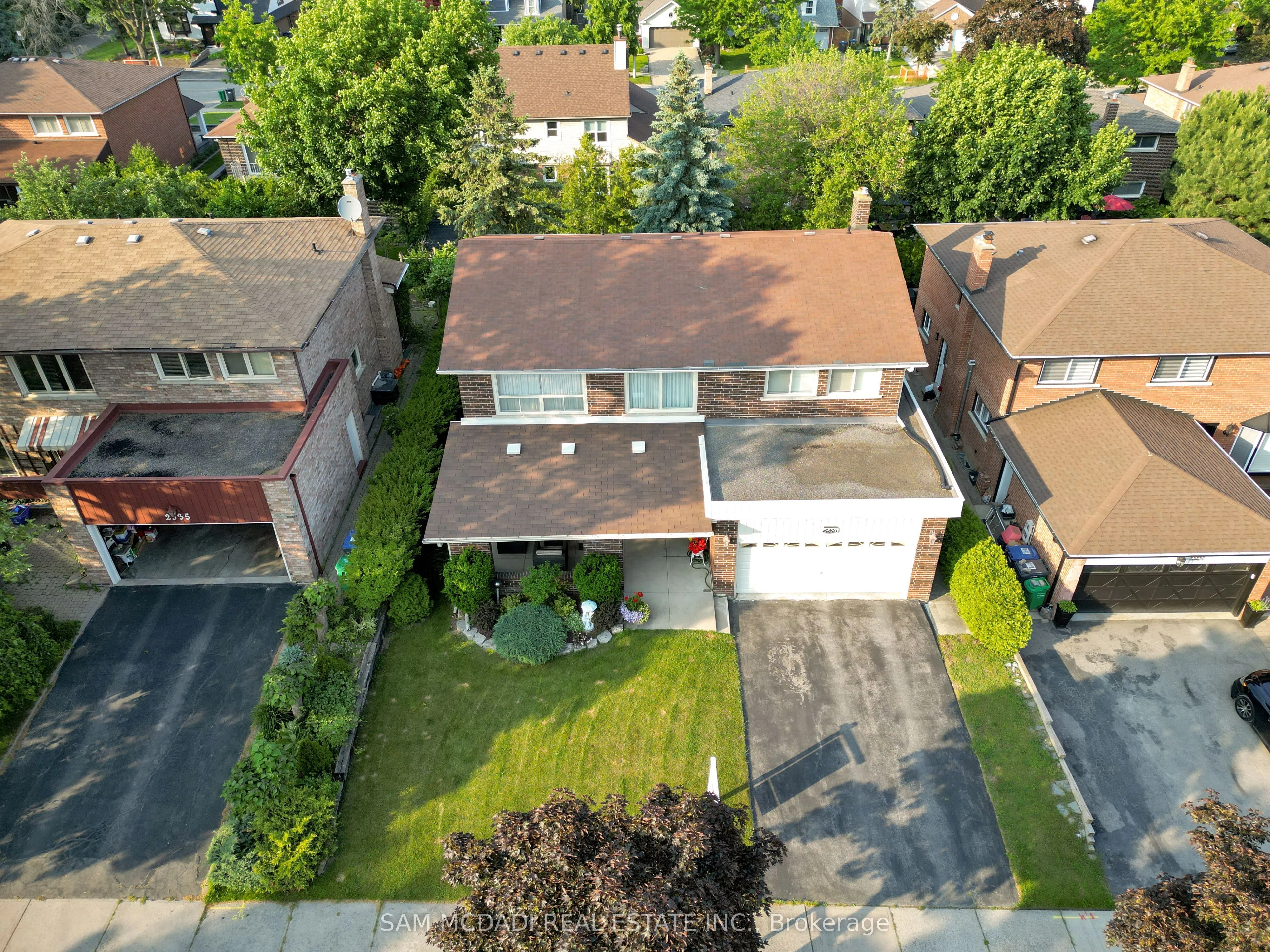 2529 Claymore Crescent, ON L5C 3A2