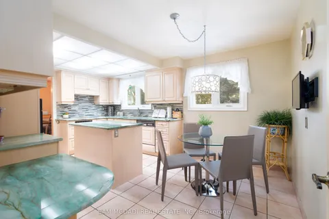 2529 Claymore Crescent, ON L5C 3A2