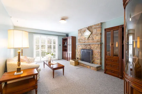 2529 Claymore Crescent, ON L5C 3A2