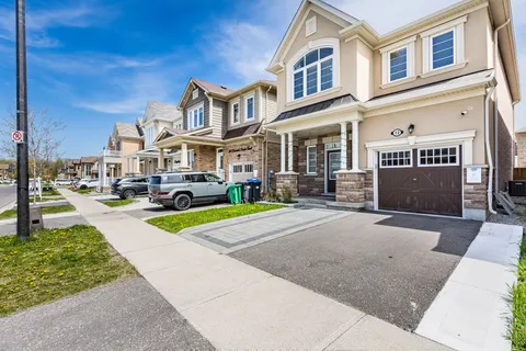 12 Emerald Coast Trail, ON L7A 5A7