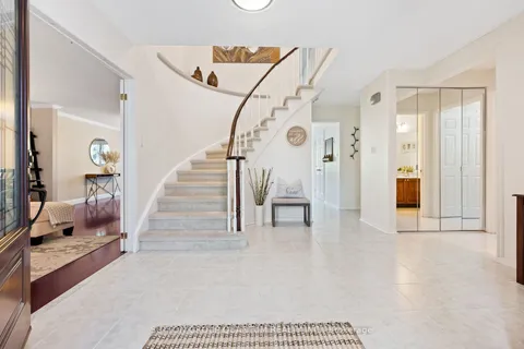 4008 Powderhorn Court, ON L5L 3C4