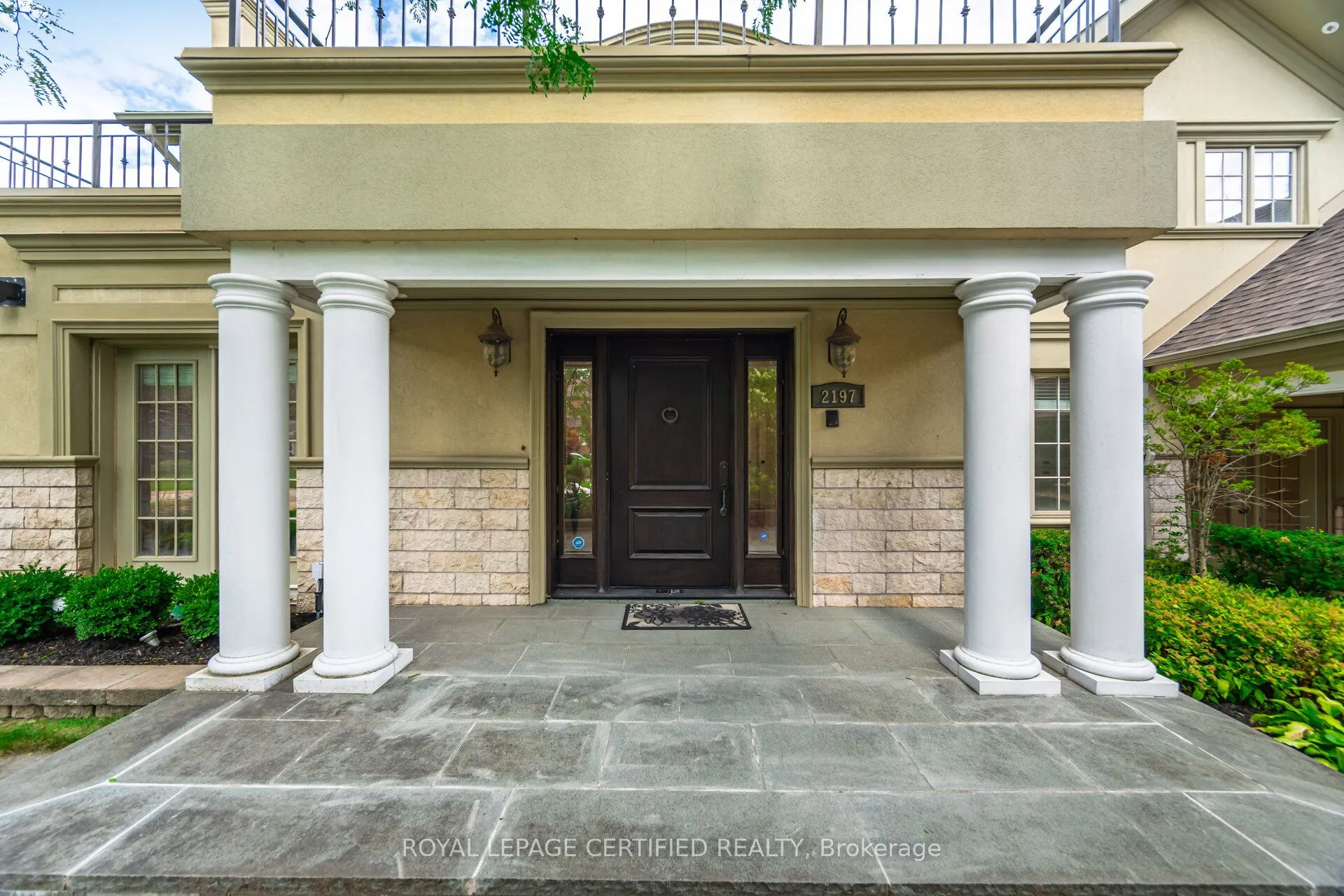 2197 Courrier Lane, ON L5C 1V1