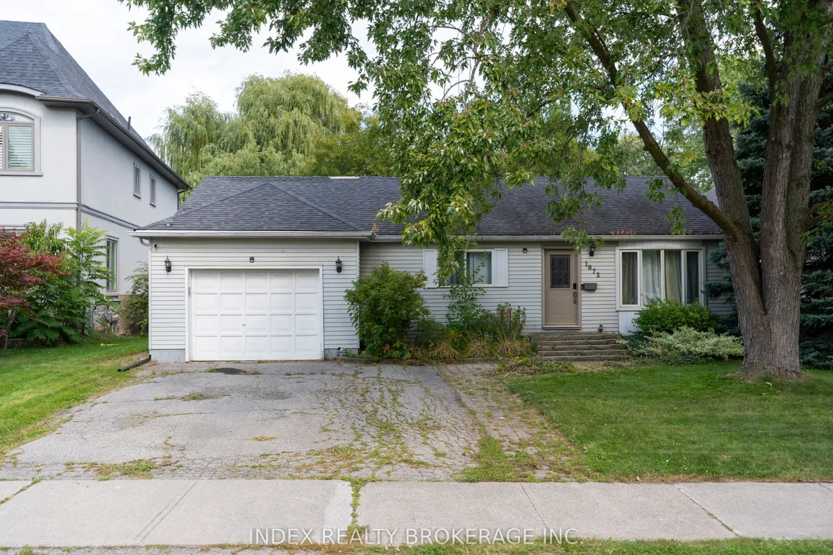 1073 Kent Avenue, ON L6H 1Z7