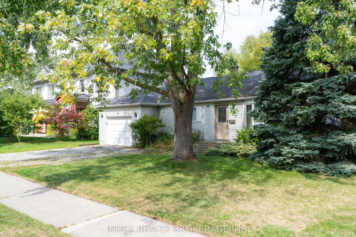 1073 Kent Avenue, ON L6H 1Z7