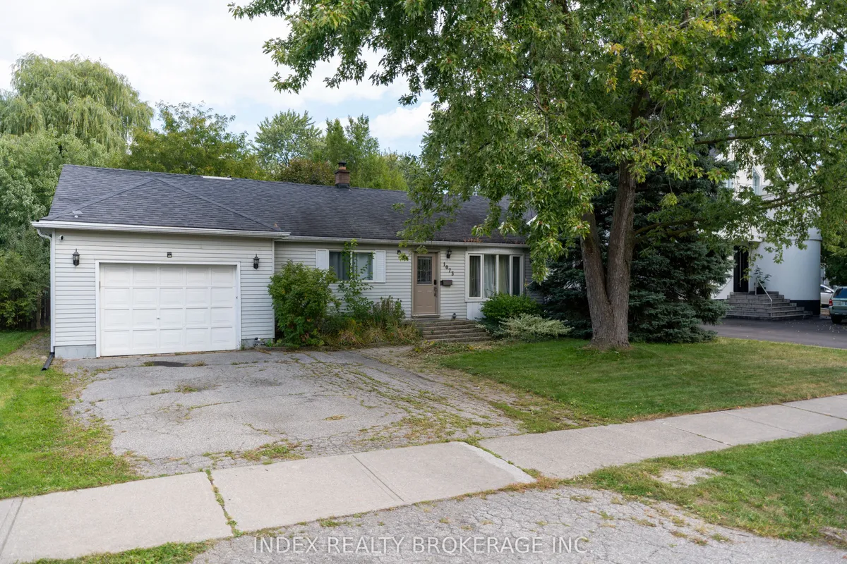 1073 Kent Avenue, ON L6H 1Z7