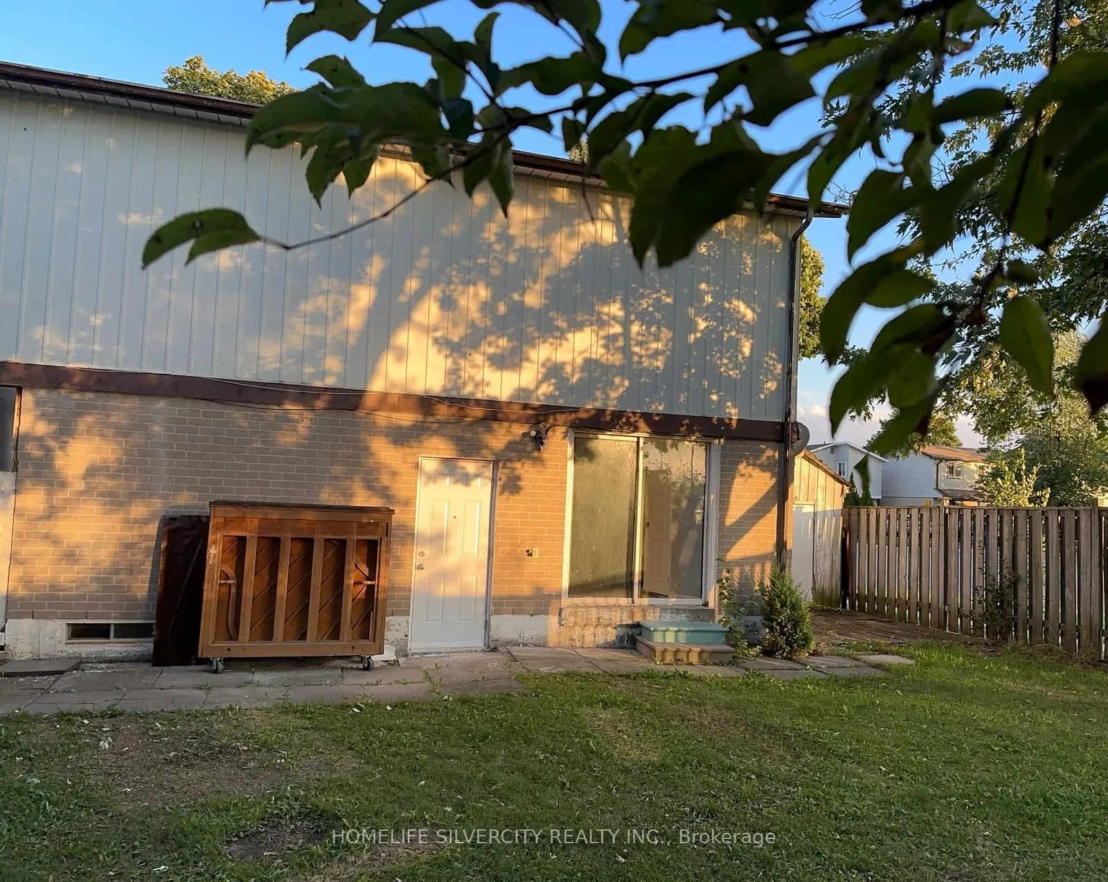 8 Golden Gate Drive, ON L6S 2K5