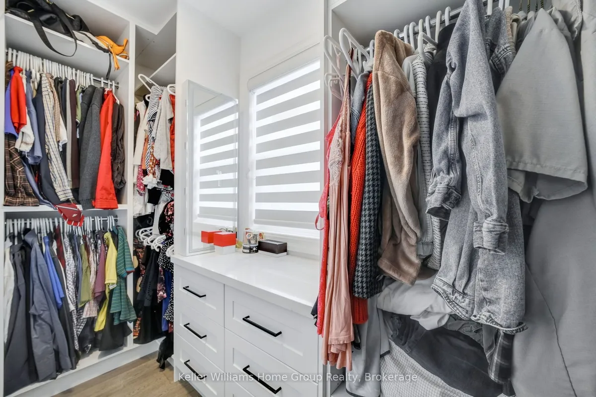 497-499 Evans Avenue, ON M8W 2V2