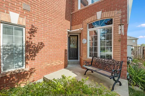 109 Mowat Crescent, ON L7G 6C7