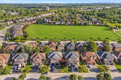 109 Mowat Crescent, ON L7G 6C7