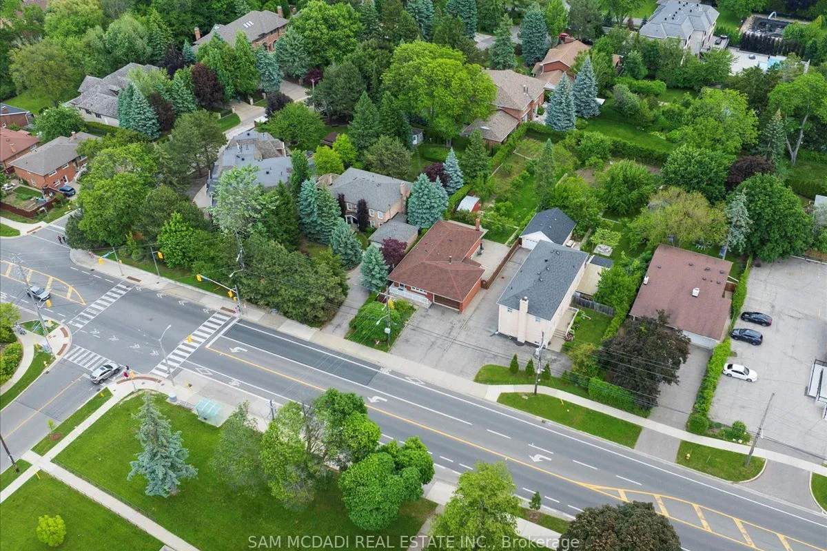 1491 Royal York Road, ON M9P 3B3