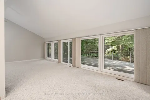 4189 Inglewood Drive, ON L7L 1E3