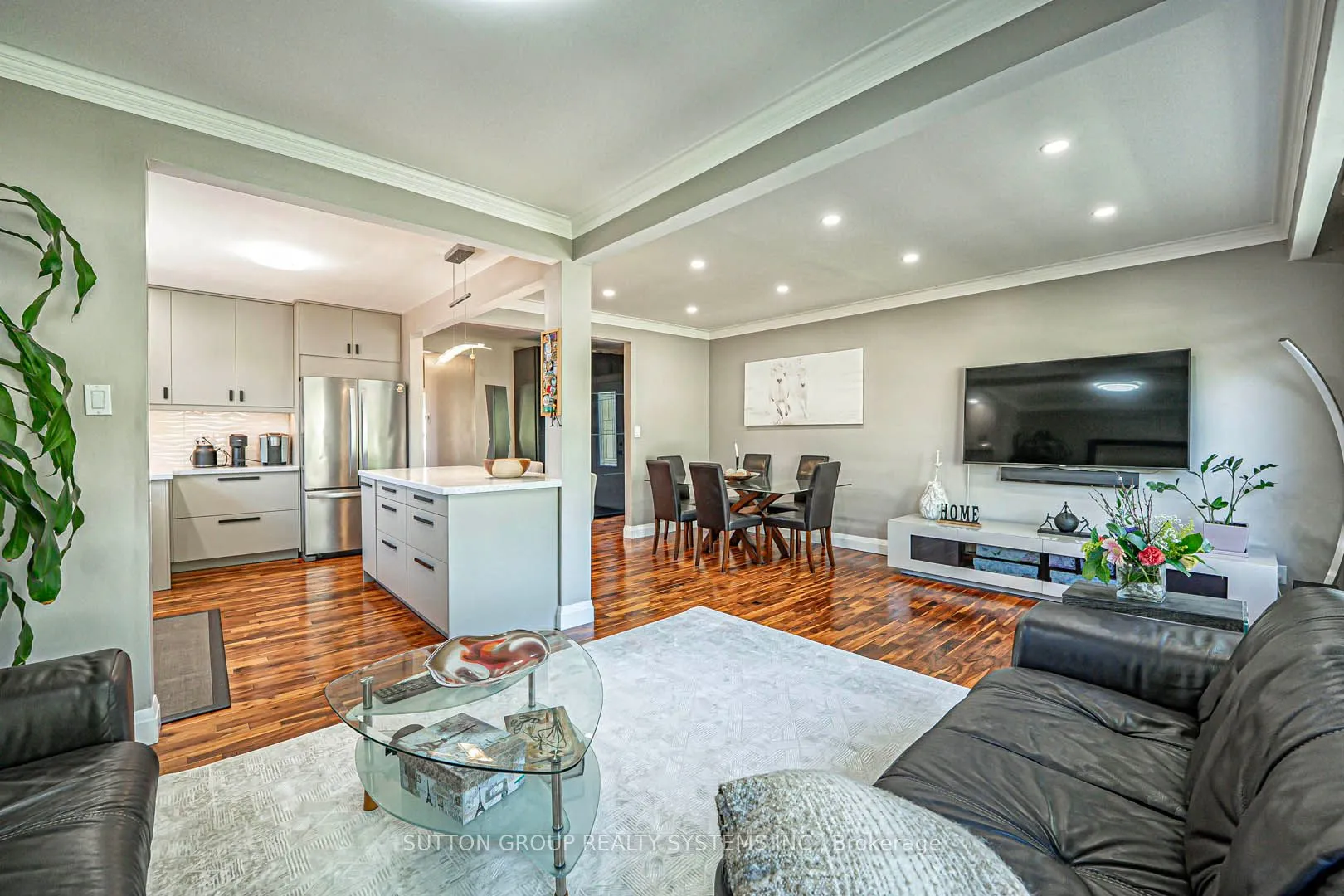 366 Renforth Drive, ON M9C 2L9