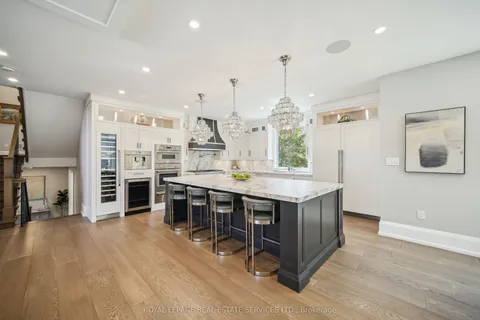 1489 Rogerswood Court, ON L5J 1R7