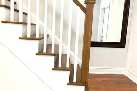 5936 Candlebrook Court, ON L5V 2V5