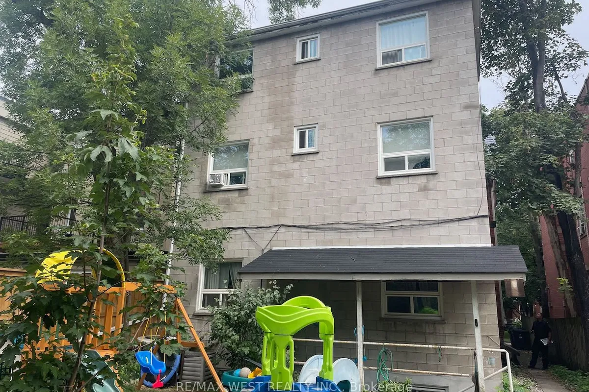 190 Dunn Avenue, ON M6K 2R9