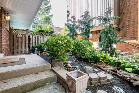 3636 Pitch Pine Crescent, ON L5L 1P8