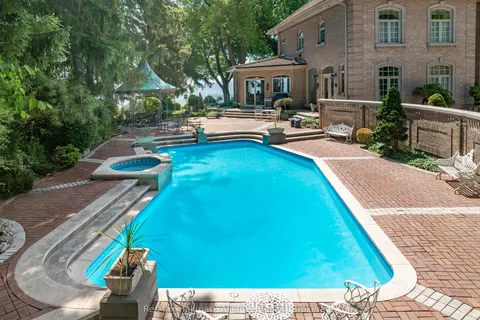 49 Cox Drive, ON L6J 4P8