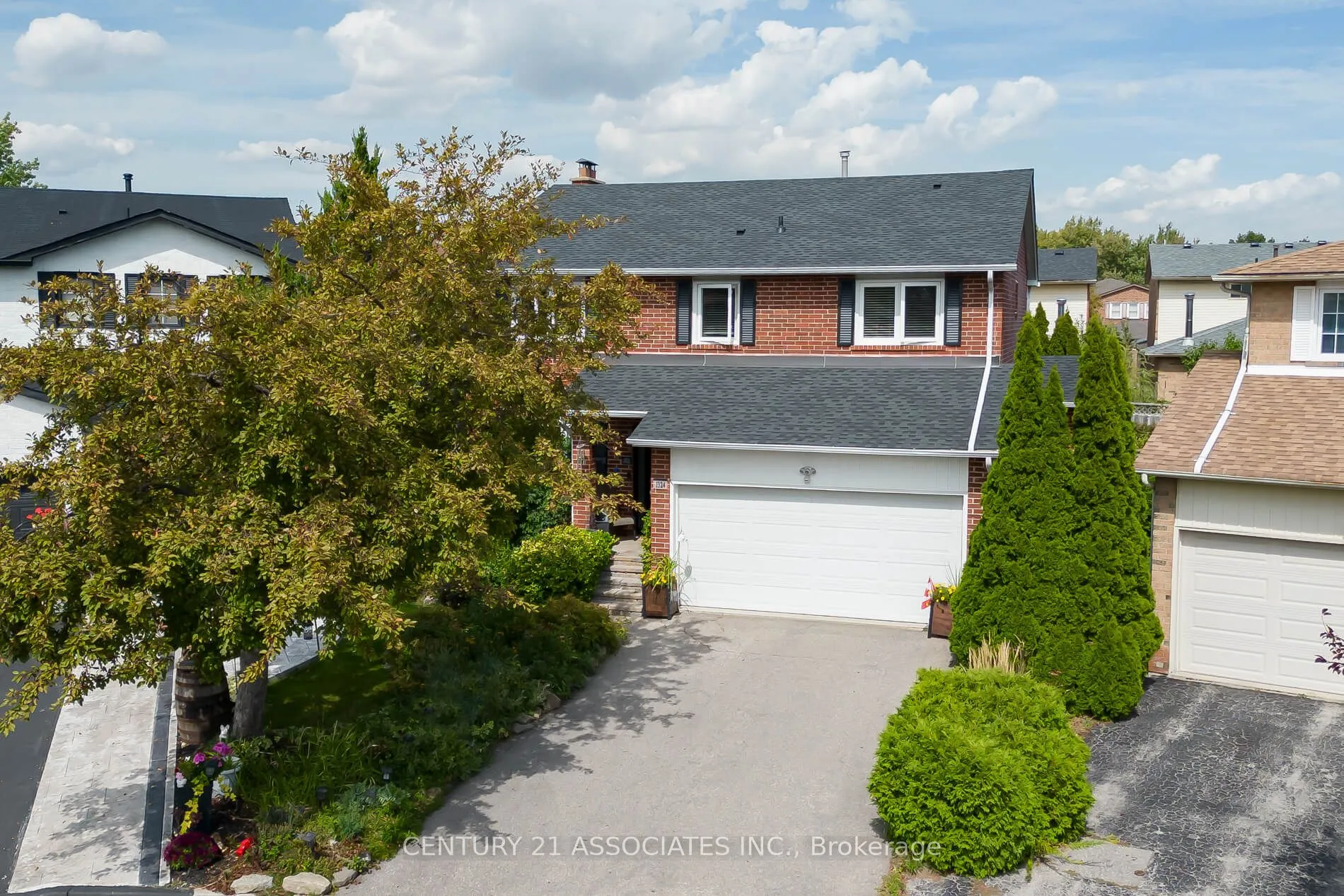 1324 Quinpool Court, ON L5C 4J3
