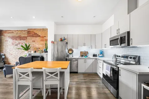 13 Spencer Avenue, ON M6K 2J4