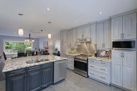 2818 Folkway Drive, ON L5L 2H9