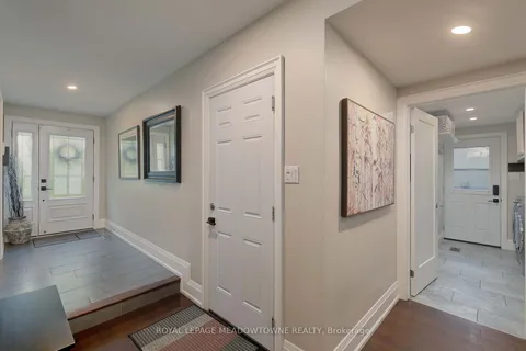 2818 Folkway Drive, ON L5L 2H9