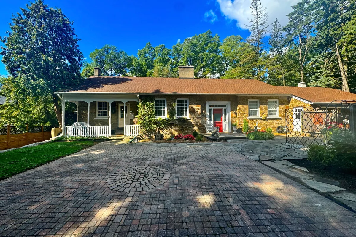 85 Yorkleigh Avenue, ON M9P 1Y3