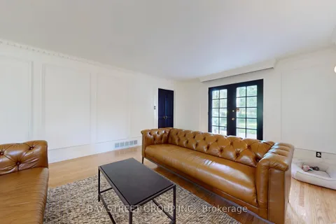 178 Breezy Pines Drive, ON L5B 1B4