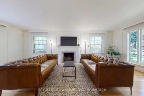 178 Breezy Pines Drive, ON L5B 1B4