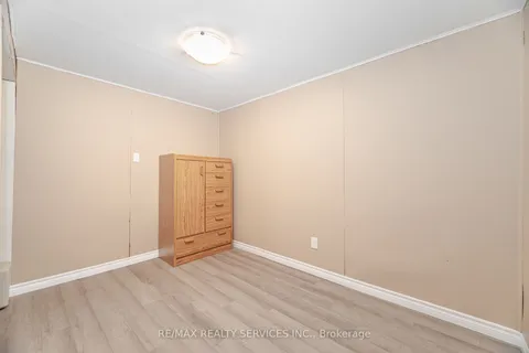 6 Glenmore Crescent, ON L6S 1H8