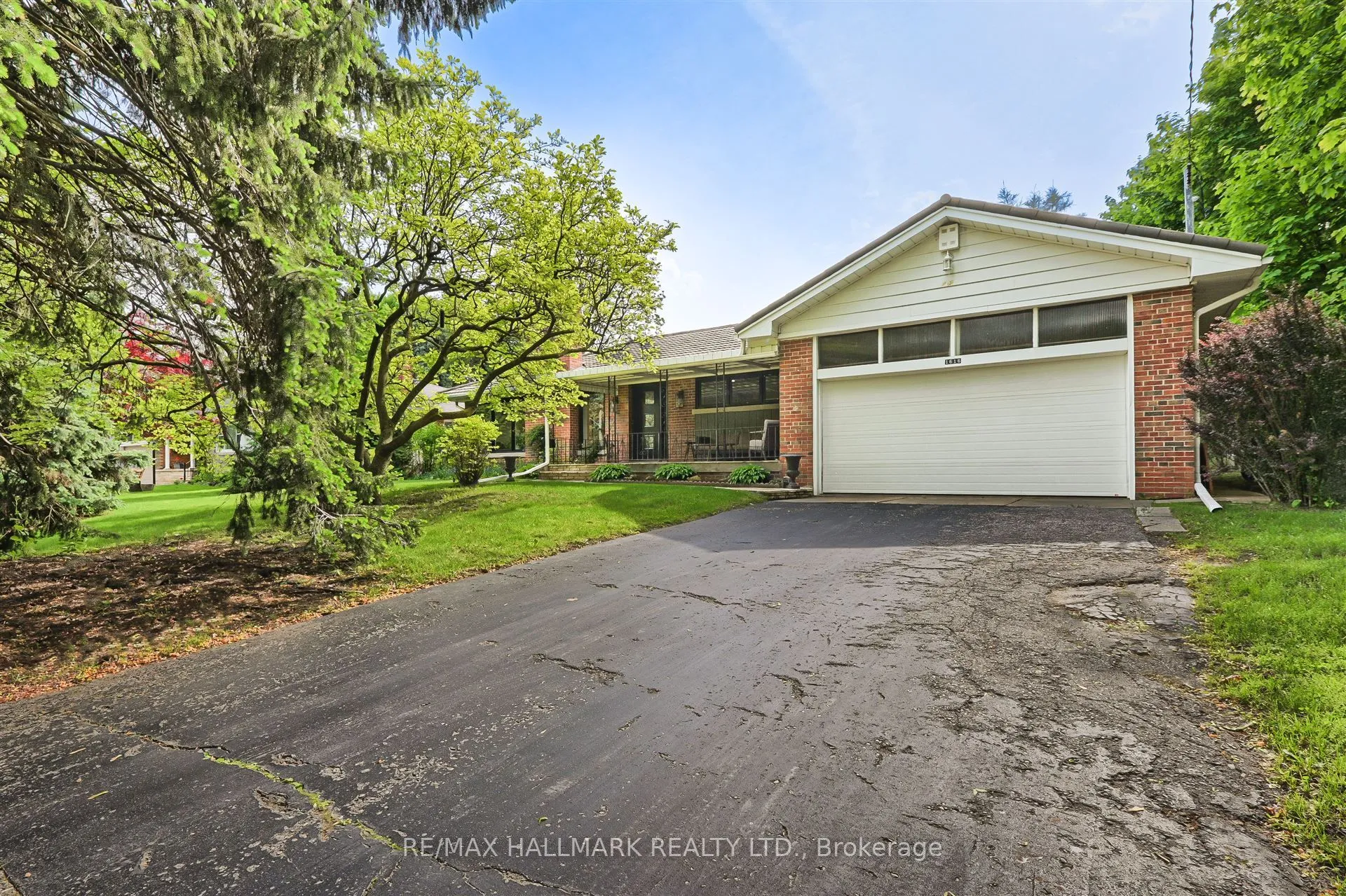 1616 Islington Avenue, ON M9A 3M6