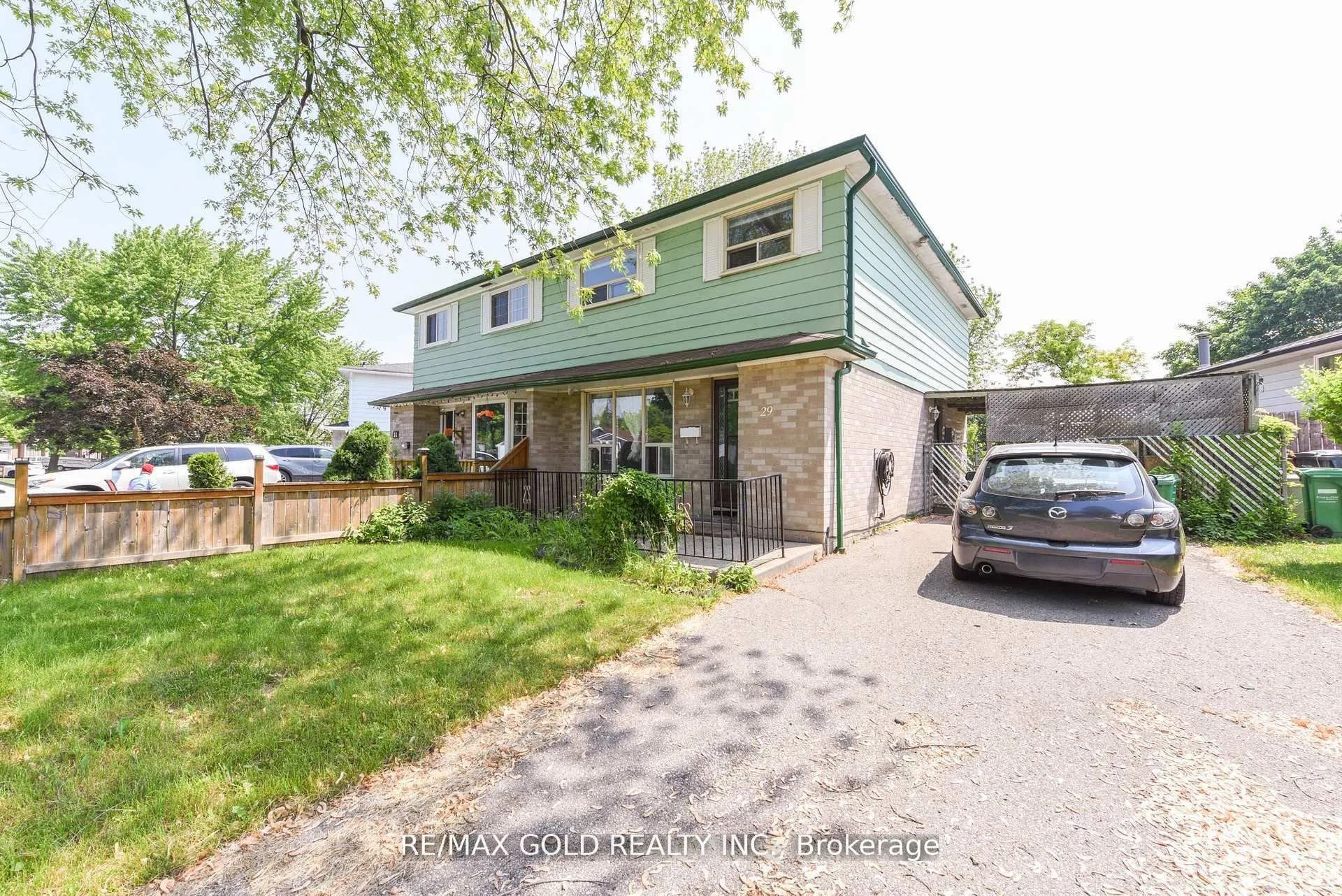 29 Glenmore Crescent, ON L6S 1H9